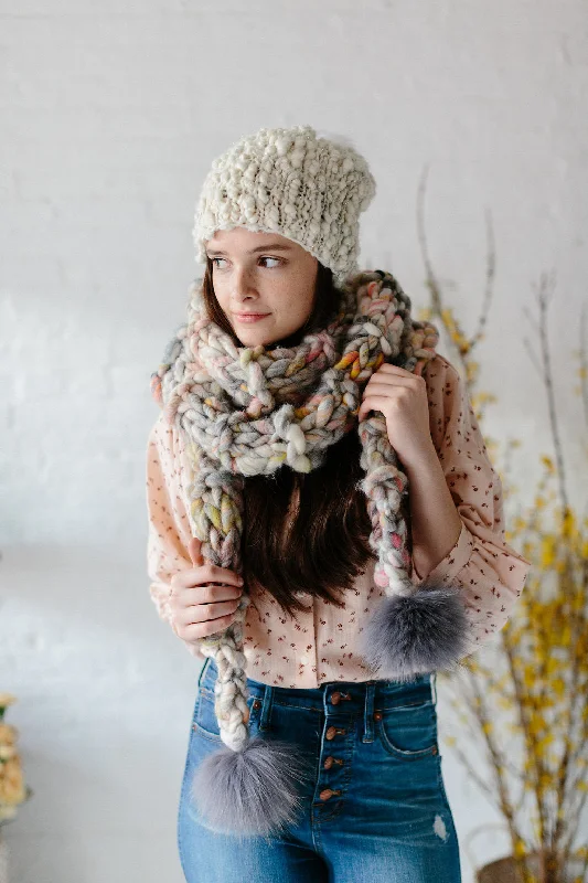 Hand - Knitted Women Sweater with Artisanal CharmPom Bomb Scarf