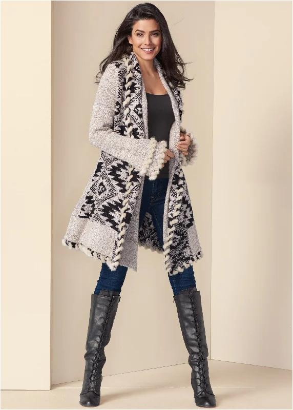 Color - Blocked Women Sweater for a Bold Fashion StatementMixed Print Duster - Cream & Black