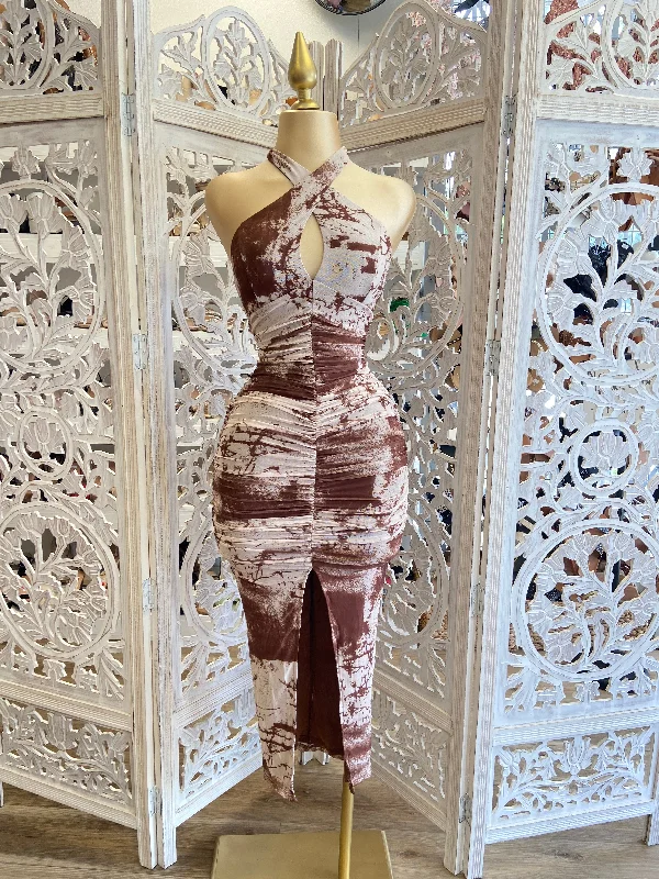 Off - the - Shoulder Women Dress for a Romantic and Feminine LookBrown Print Crossed Dress