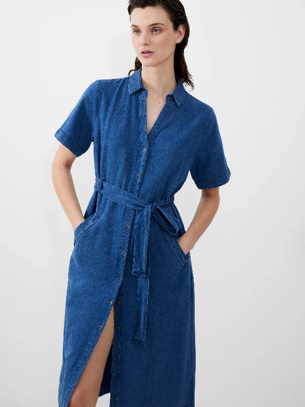 Sheath Women Dress with a Tailored Fit for a Professional LookZaves Chambray Denim Dress