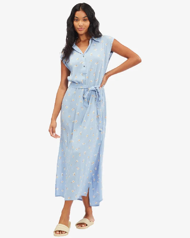 Halter Neck Women Dress to Show Off the Shoulders and NecklineLovely Ways Woven Dress - Sweet Blue