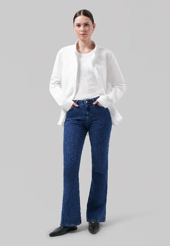 Embellished women jeans with studs or rhinestones for a glamorous touchIsy Flared - Stone Indigo