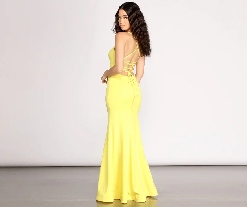 Halter Neck Women Dress to Show Off the Shoulders and NecklineIva Crepe Lace Up Back Mermaid Dress