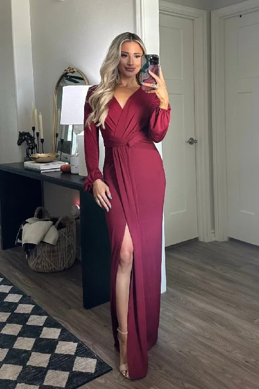 Long - Sleeve Women Dress in Velvet for a Luxurious Winter LookPhoebe Long Sleeve Maxi Dress: Burgundy